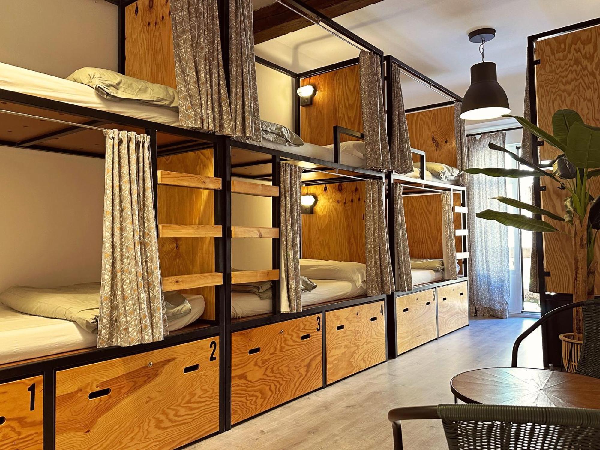 Albergue Surfing Etxea - Surf