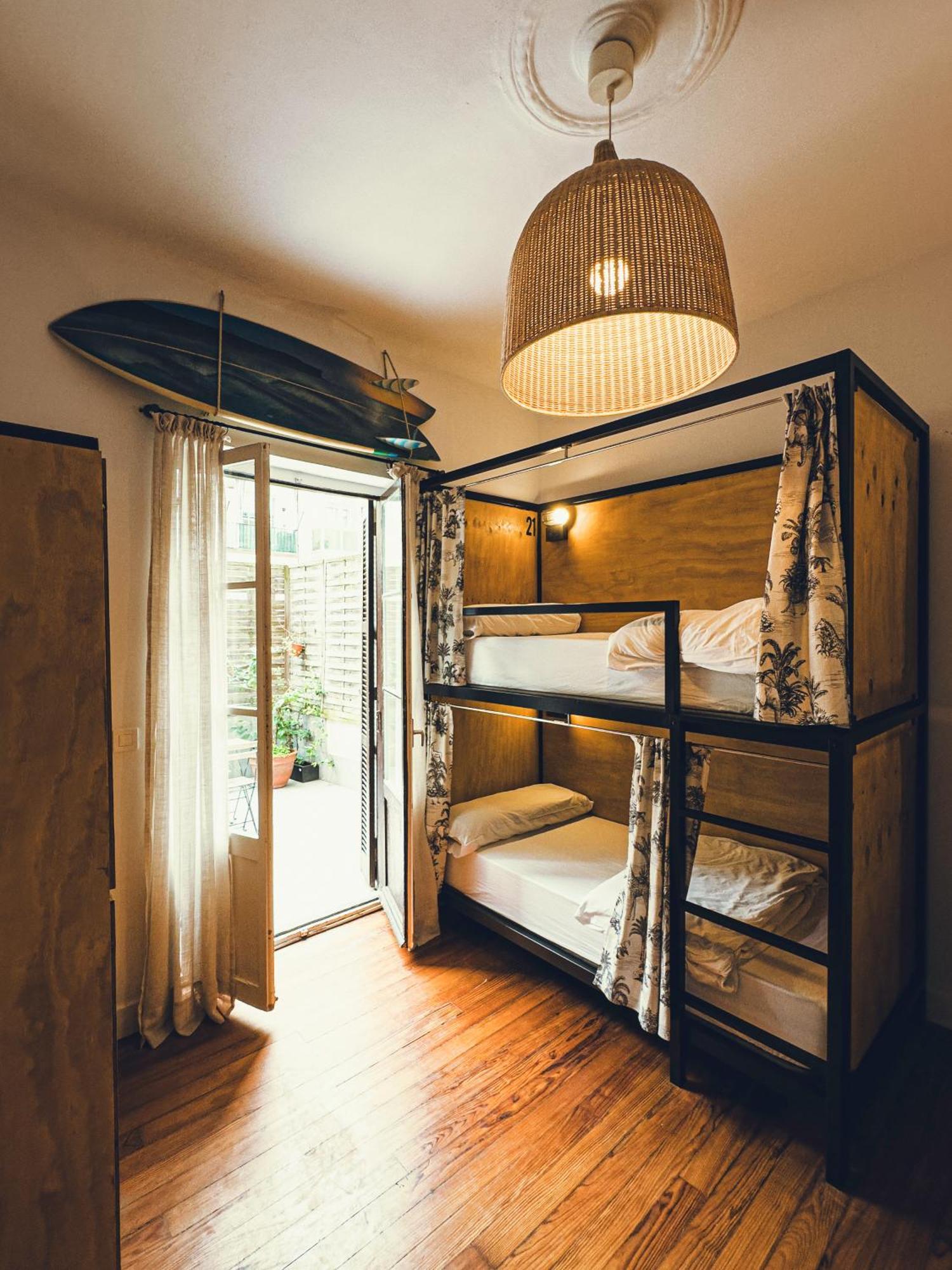 Hostel Surfing Etxea - Surf